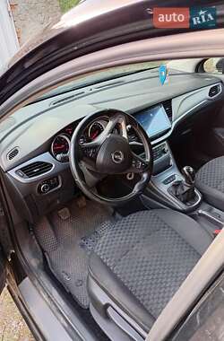 Универсал Opel Astra 2017 в 