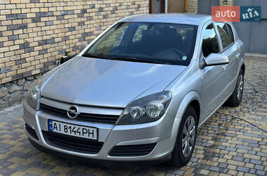 Хетчбек Opel Astra 2005 в Новому Бузі