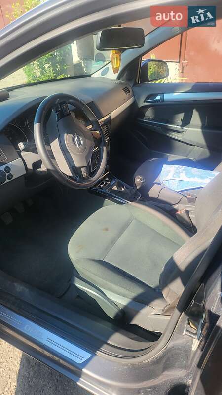 Универсал Opel Astra 2010 в Днепре