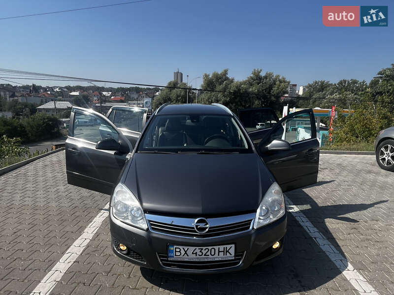 Универсал Opel Astra 2010 в Каменец-Подольском