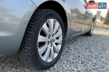 Универсал Opel Astra 2011 в 