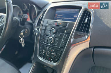 Универсал Opel Astra 2011 в 