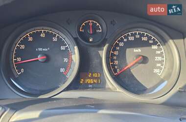 Хэтчбек Opel Astra 2012 в 