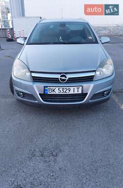 Универсал Opel Astra 2004 в Киеве