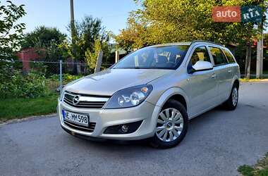 Универсал Opel Astra 2010 в 
