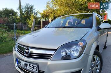 Универсал Opel Astra 2010 в 