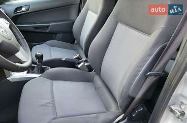 Универсал Opel Astra 2010 в 