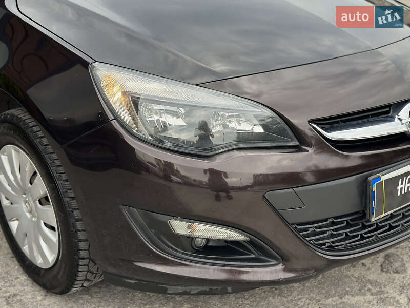 Универсал Opel Astra 2014 в Шептицькому