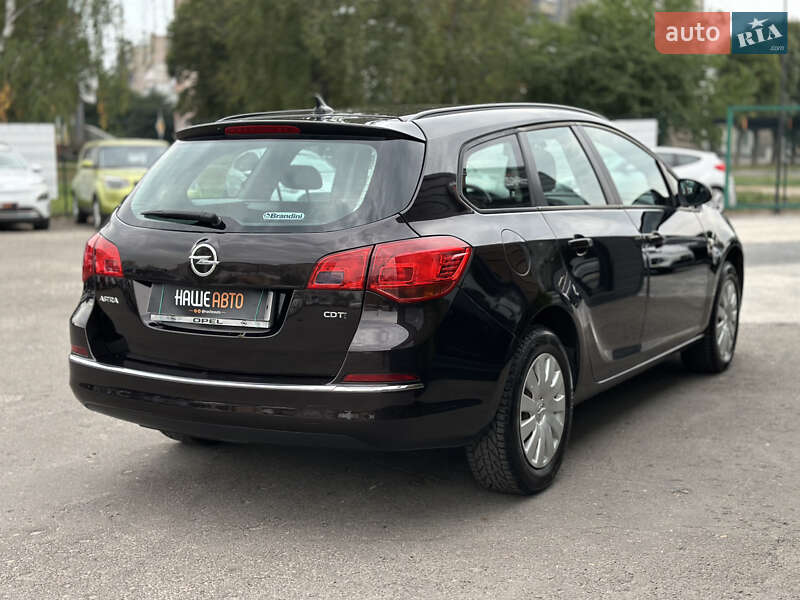 Универсал Opel Astra 2014 в Шептицькому