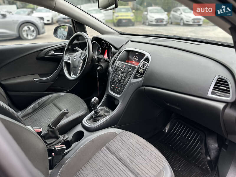 Универсал Opel Astra 2014 в Шептицькому