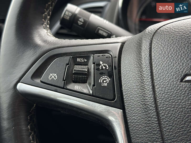 Универсал Opel Astra 2014 в Шептицькому