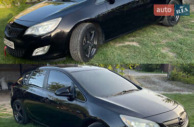 Хэтчбек Opel Astra 2010 в Львове