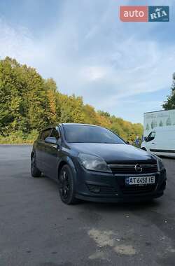 Хэтчбек Opel Astra 2006 в 