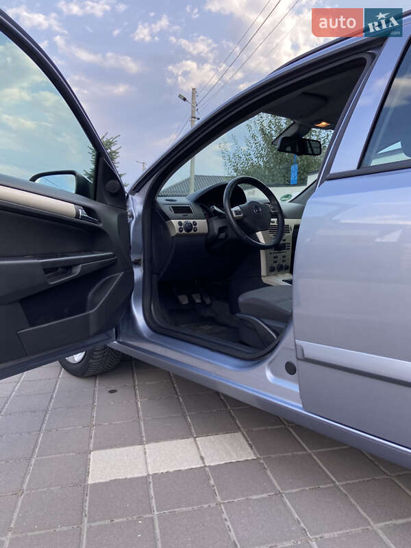 Универсал Opel Astra 2008 в Белой Церкви