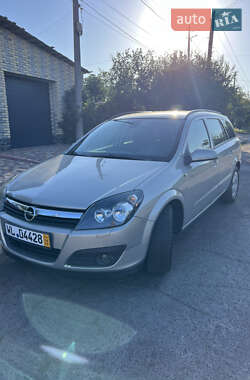 Универсал Opel Astra 2006 в 
