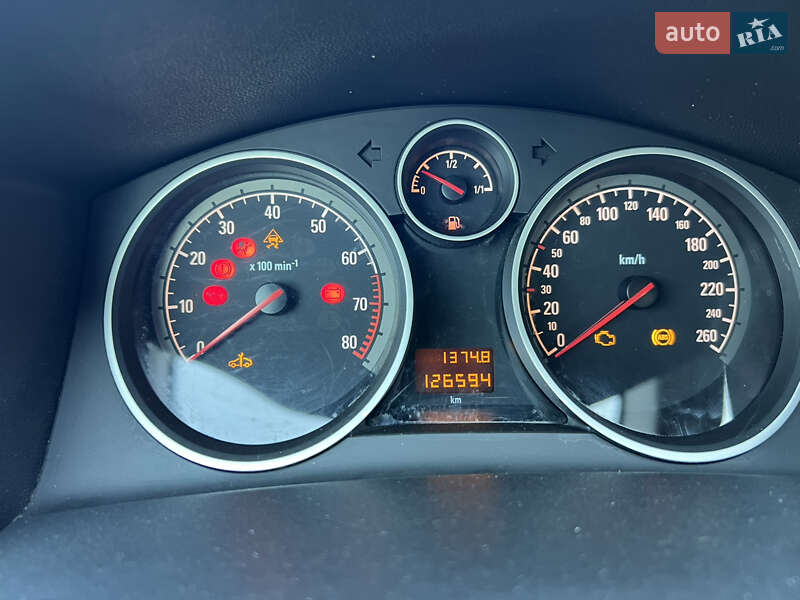 Универсал Opel Astra 2006 в Белой Церкви