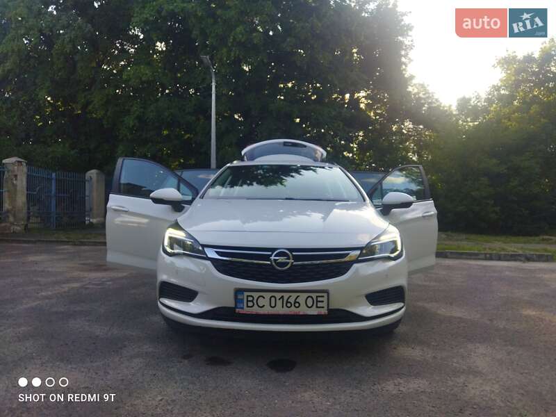 Универсал Opel Astra 2018 в Золочеве