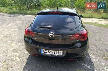 Хэтчбек Opel Astra 2010 в 