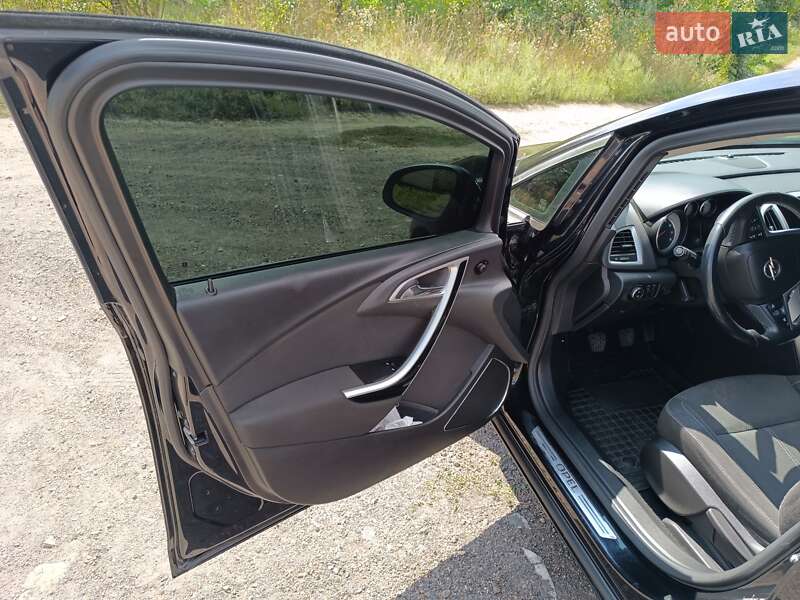 Хэтчбек Opel Astra 2010 в Богодухове фото 3 Хэтчбек Opel Astra 2010 в Богодухове