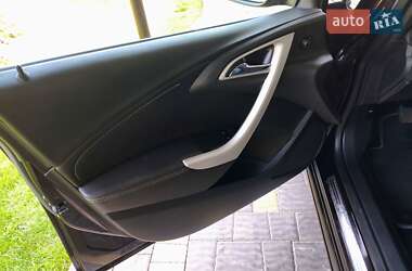 Хетчбек Opel Astra 2013 в 