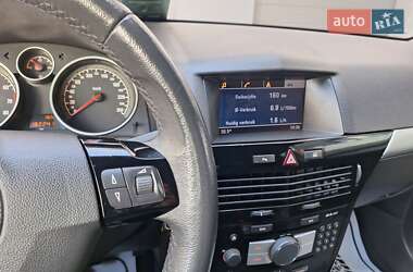 Универсал Opel Astra 2010 в 