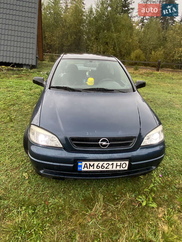 Хетчбек Opel Astra 2002 в Житомирі