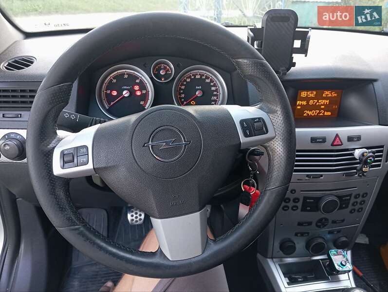 Універсал Opel Astra 2004 в Львові