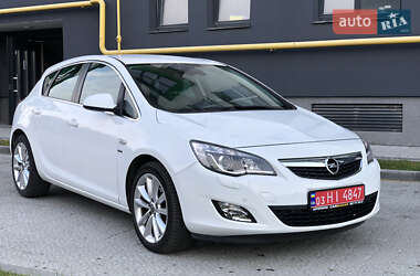 Хетчбек Opel Astra 2011 в Львові