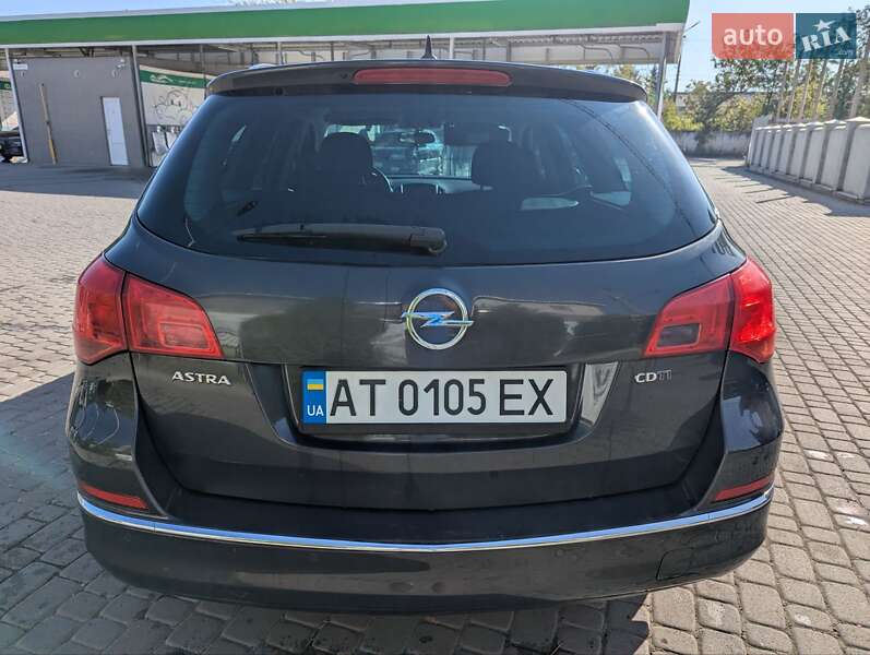 Универсал Opel Astra 2015 в Ивано-Франковске