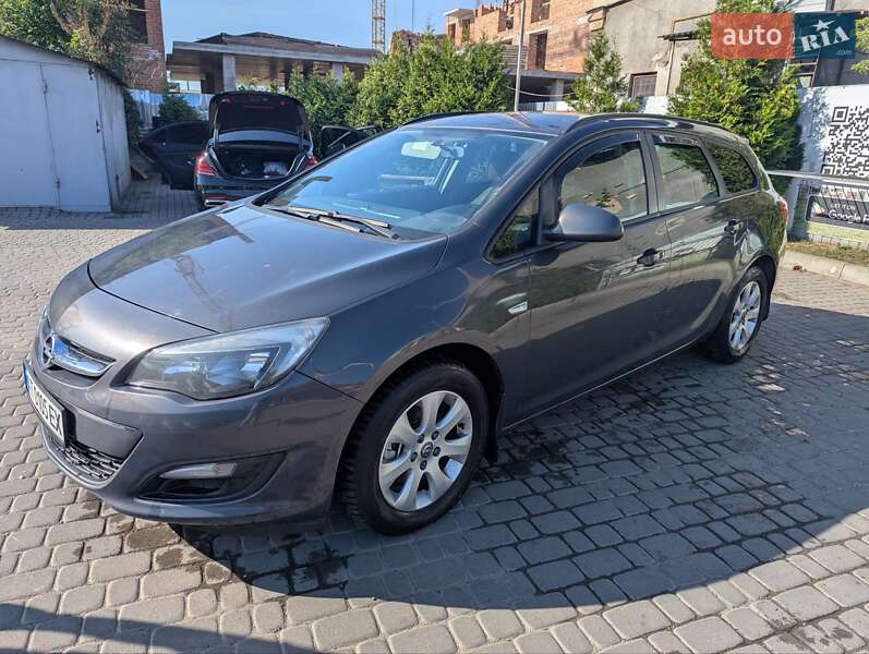 Универсал Opel Astra 2015 в Ивано-Франковске