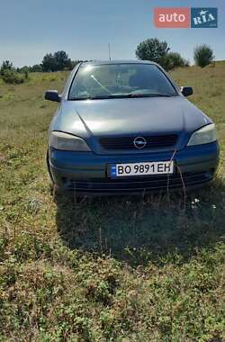 Седан Opel Astra 2004 в 