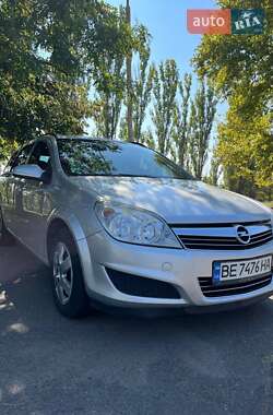 Универсал Opel Astra 2009 в 