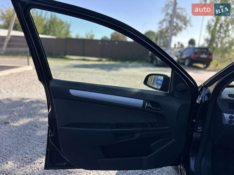 Универсал Opel Astra 2006 в Виннице