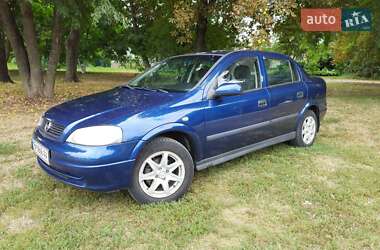 Седан Opel Astra 2005 в Путивлі