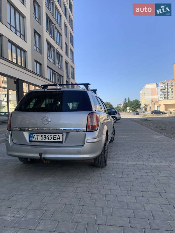 Универсал Opel Astra 2008 в Ивано-Франковске