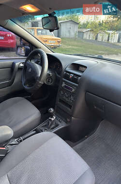 Седан Opel Astra 2007 в 