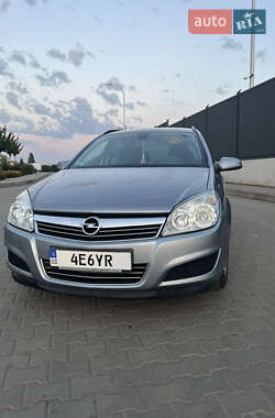 Универсал Opel Astra 2008 в Рожище