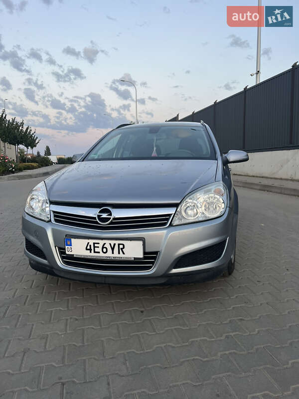 Универсал Opel Astra 2008 в Рожище