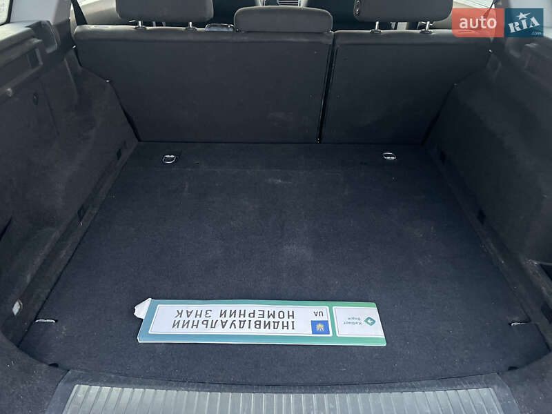Универсал Opel Astra 2008 в Рожище