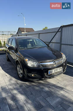 Універсал Opel Astra 2011 в Бишеві