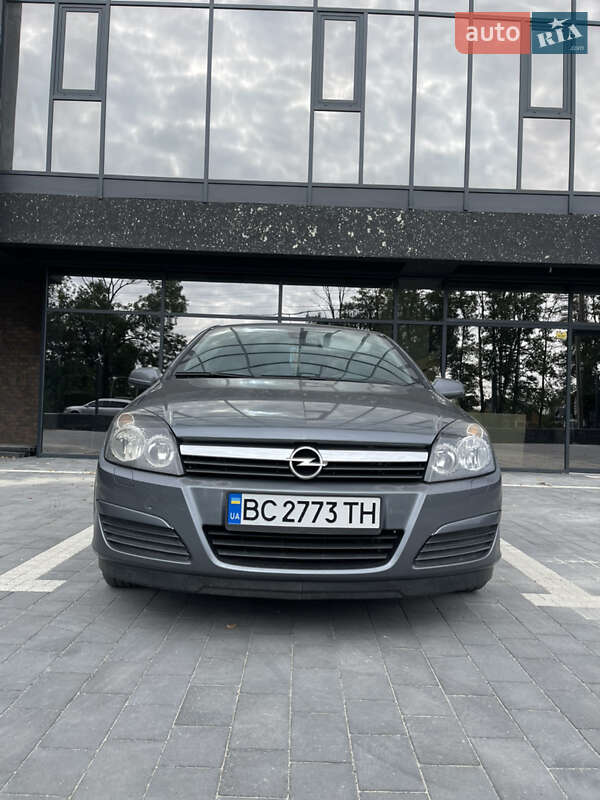 Хэтчбек Opel Astra 2004 в Стрые