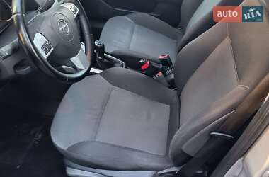 Хэтчбек Opel Astra 2009 в 