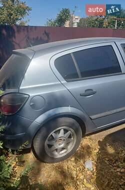 Хэтчбек Opel Astra 2007 в 