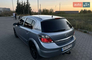 Хэтчбек Opel Astra 2007 в 