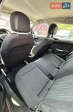 Универсал Opel Astra 2011 в 