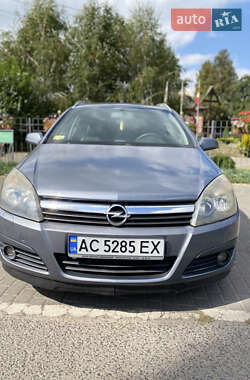 Універсал Opel Astra 2005 в Луцьку