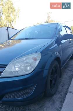 Хэтчбек Opel Astra 2007 в 