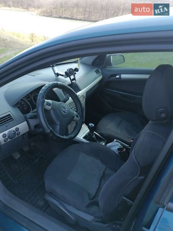 Хэтчбек Opel Astra 2007 в Пятихатках фото 9 Хэтчбек Opel Astra 2007 в Пятихатках