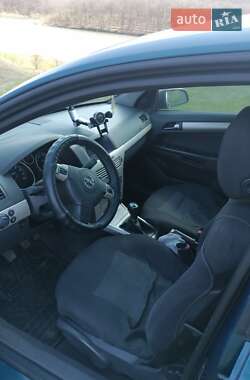 Хэтчбек Opel Astra 2007 в 