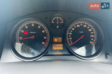 Хэтчбек Opel Astra 2006 в 
